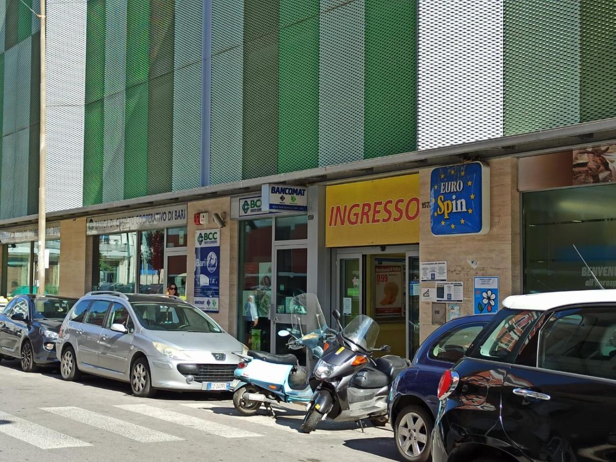 Holiday House Nel Cuore Di Bari Bagian luar foto
