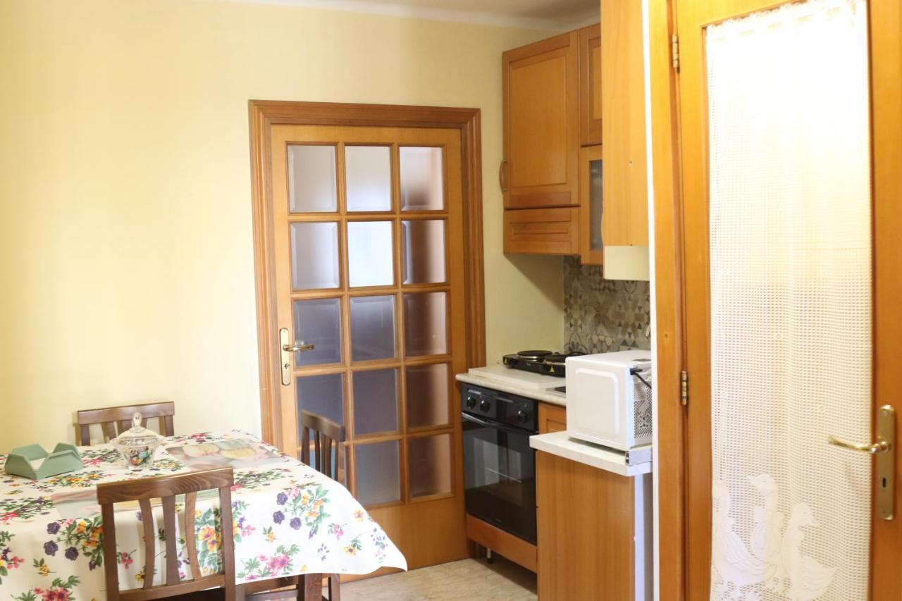 Holiday House Nel Cuore Di Bari Bagian luar foto